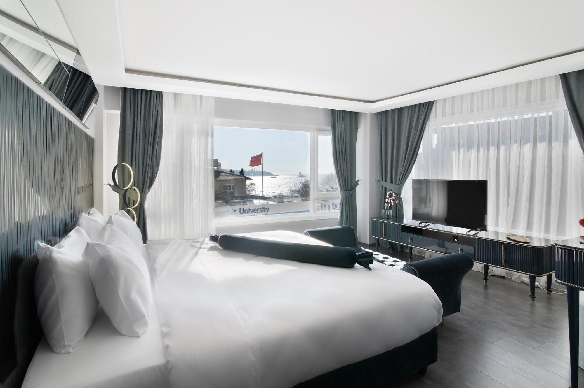 Via Ciragan Otel *
