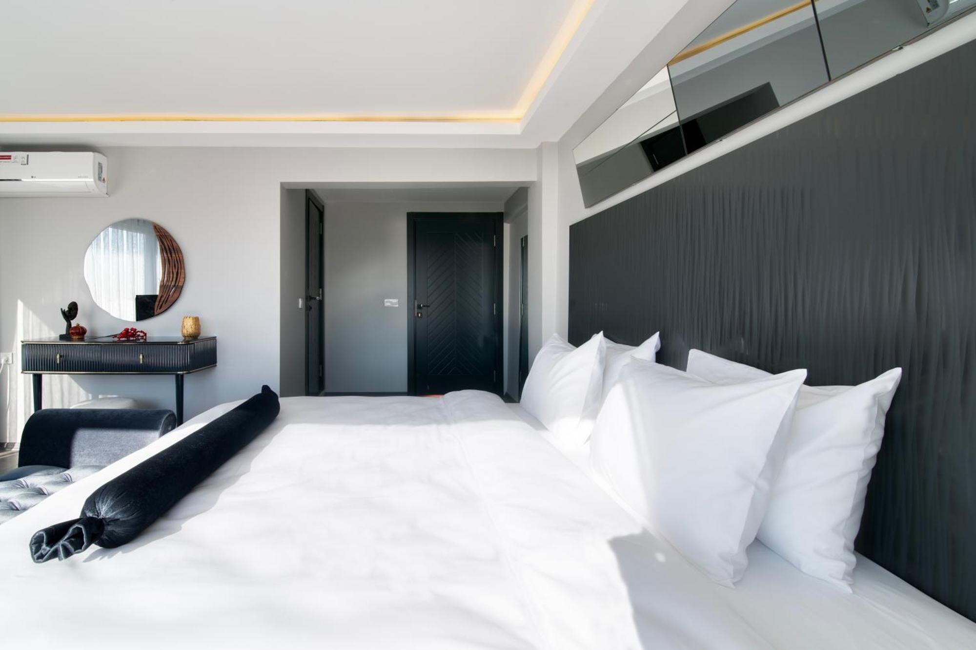 Otel Via Ciragan *